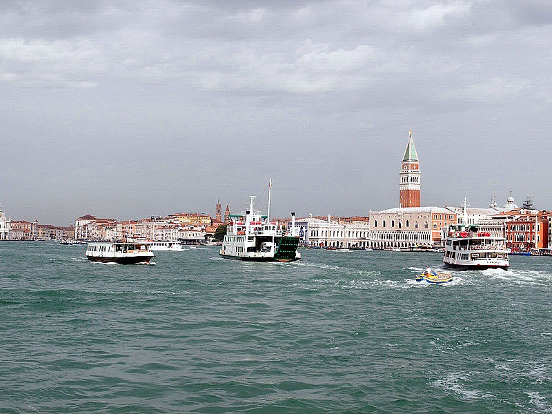 P5230473a.jpg